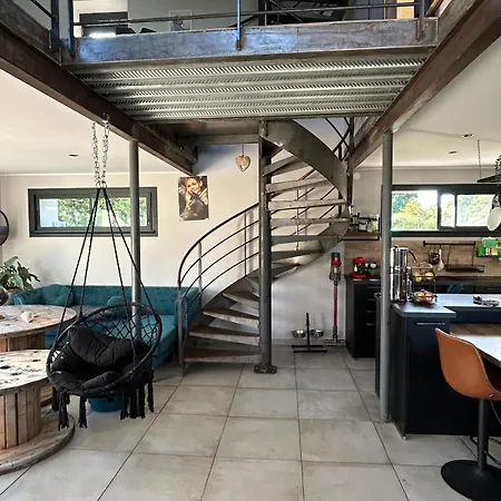 Quiet House Near Vichy 펜션 Serbannes